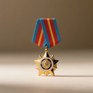 Medaglia Personalizzata in Metallo per Carnevale, Smaltata Colorata con Glitter, Tema Sportivo, Confezionata in Scatola <span class=keywords><strong>di</strong></span> Legno - Product Image 1