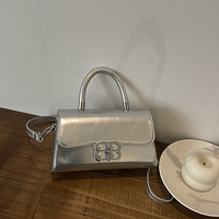 Sac à main rétro doublé de fibres de polyester pour femmes. À la mode avec un la conception de Flip-top. Peut être porté Cross-body.9907