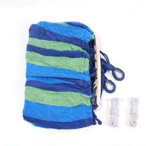 SANTTA blu verde a strisce doppia amaca con barra di spargitore in legno per giardino e cortile - Product Image 5