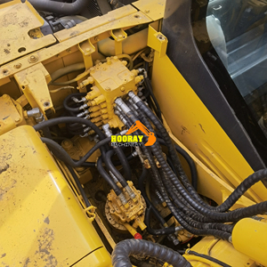 Excavatrices d'occasion Komatsu importées du Japon : PC110-7, PC110-8, PC120-6, PC120-7, PC120-8, PC130-7, PC130-8, PC130-10 en vente - Product Image 6