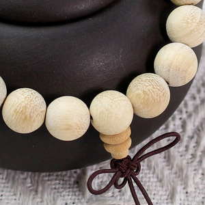 สร้อยข้อมือไม้การบูร 10 มม- 19 เม็ด กลิ่นหอมธรรมชาติ ใส่ได้ทุกวัน - Product Image 2