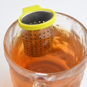 रचनात्मक पोर्टेबल स्टेनलेस स्टील मिनी चाय फिल्टर पर्यावरण के अनुकूल बेलनाकार फांसी कप सरल डिजाइन चम्मच चाय इंफ्यूज़र - Product Image 2