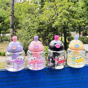 Cartoon Kids 800ml Tasse à boire étanche <span class=keywords><strong>Gourde</strong></span> Enfant Bpa Voyage sans Bpa Bouteille d'<span class=keywords><strong>eau</strong></span> en plastique pour enfants <span class=keywords><strong>avec</strong></span> <span class=keywords><strong>filtre</strong></span> - Product Image 2