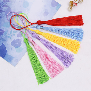 Nappe Colorate per Segnalibri e Candele, Confezione Personalizzata, Nappe in Poliestere Fatte a Mano, Vari Colori, 8cm - Product Image 4