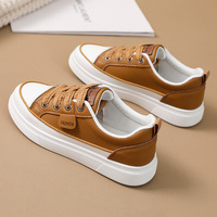 YQ30 mocassins décontractés chaussures de planche en cuir PU blanc avec semelle surélevée mince durable et polyvalent pour les saisons de printemps et d'automne