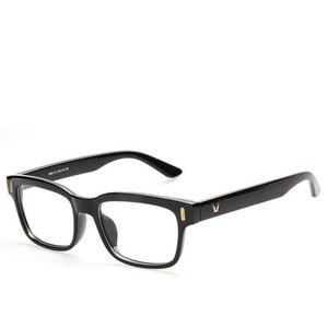 2025 Diseñador Nuevas gafas fotocromáticas de explosión de alta calidad Personalización en línea - Product Image 3