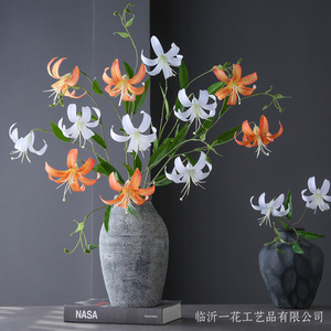 Yihua Floral Art Fleurs artificielles en soie suspendues à deux têtes, Lys blancs et rose clair pour la décoration intérieure - Product Image 4