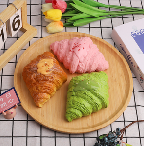 Deliciosos Squishies de Pan de Material PU, Croissant Realista de Levantamiento Lento, Juguete Sensorial Aromático para Aliviar el Estrés para Niños y Niñas - Product Image 6