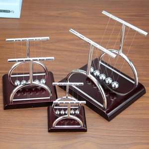 Accesorio Decorativo de Escritorio Péndulo de Newton Bolas de Equilibrio Adornos de Alta Calidad Acero Inoxidable Bola de Metal - Product Image 3