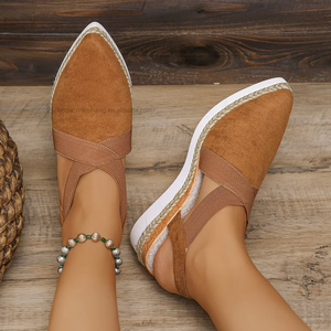 Sandales tendance coréennes à talon compensé et bout pointu en daim pour femme, semelle épaisse en caoutchouc, idéales pour l'été - Product Image 3