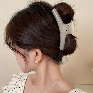 Pinza de Pelo Acrílica de Lujo con Diseño de Tiburón, Color Sólido, 13CM, para Niñas, Estilo Dulce, Venta al por Mayor, Fiesta, 2025 - Product Image 6