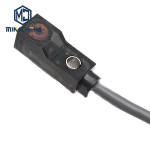 E2S-Q26 E2S-Q25เซ็นเซอร์อุตสาหกรรม E2S-Q27 E2S-Q28ชนิดผ่านลำแสง DC10-30V IP67 LED สีแดง - Product Image 1
