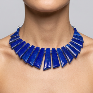 Collier en lapis-lazuli naturel, pierres trapézoïdales graduées, fait main, pierre bleue, bijou statement, vente en gros, cadeau personnalisé pour femme - Product Image 1