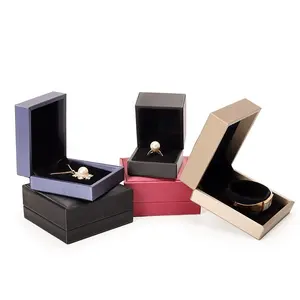 Factory In Stock High-end Leather Jewelry Boxes Ring Pendant Jewelry Packaging Box Set