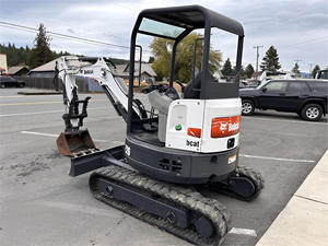 Mini-excavatrice sur chenilles multifonctionnelle d'occasion en bon état, 3,5 tonnes, 2017, BOCCAT E26, mini-excavatrice pour la construction urbaine - Product Image 2