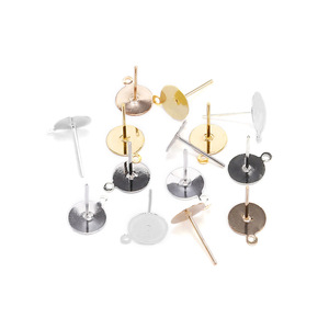 Pendientes de botón redondos de hierro en plata, oro, rodio y oro KC para la fabricación de pendientes, componentes de joyería. - Product Image 3