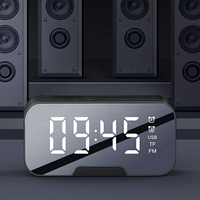 Fabricants Horloge de bureau avec miroir et haut-parleur BT Lumière numérique LED Radio FM de bureau et de table Réveil Calendriers électroniques