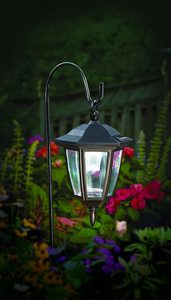 Lampes solaires pour pelouse LED IP65 résistantes à l'eau 5000K lumière du jour, lampadaire de jardin en aluminium avec détecteur de mouvement et CRI 90 - Product Image 5