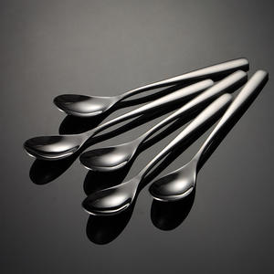 Commercio all'ingrosso in metallo 304 in acciaio inox cucchiaio per mescolare caffè pesante manico quadrato <span class=keywords><strong>argento</strong></span> <span class=keywords><strong>cucchiaino</strong></span> - Product Image 2