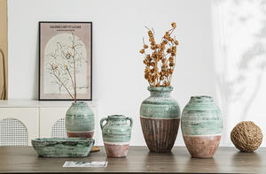 Jarrón de porcelana china de lujo elegante, jarrón de cerámica creativo con esmalte pintado rústico con patrón Floral dorado verde corto para decoración del hogar - Product Image 3