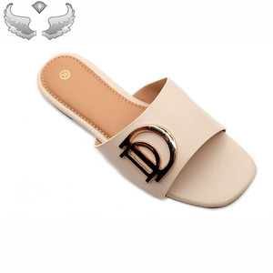 <span class=keywords><strong>Di</strong></span> alta qualità alla <span class=keywords><strong>moda</strong></span> all'ingrosso esportazione infradito per le donne con Sole antiscivolo, nuovi stili <span class=keywords><strong>sandali</strong></span> piatti per le donne - Product Image 3