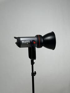 Luz de Video LED Triopo Mars 150Bi 5600K <span class=keywords><strong>Aurora</strong></span> COB, CRI 95+, TLCI 97+, Efectos FX Integrados, Modo Silencioso, Fotografía de Naturaleza Muerta - Product Image 6