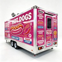 Remorque alimentaire mobile entièrement équipée pour hot-dogs, chariot commercial remorquable pour la vente de hot-dogs et frites, idéal pour les activités de restauration de rue en extérieur.