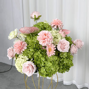 ซุ้มดอกไม้ประดิษฐ์สำหรับงานแต่งงาน ตกแต่งด้วยดอกไฮเดรนเยียสีชมพูและกุหลาบสีชมพู  งานจัดดอกไม้ที่ทนทาน ใช้เป็นฉากหลังสำหรับตกแต่งโต๊ะกลาง - Product Image 3