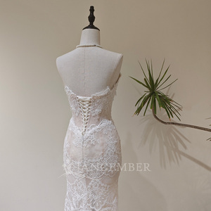 LY149 Royal Sweetheart Lace Embroidery Neckline Mermaid <b>Wedding</b> <b>Dress</b> With <b>Detachable</b> <b>Train</b> - Product Image 6