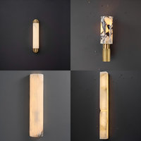 Applique murale Pinnacle en albâtre espagnol, laiton de luxe et marbre, style moderne et minimaliste, pour chevet, miroir de vanité, hall d'entrée et couloir polyvalent