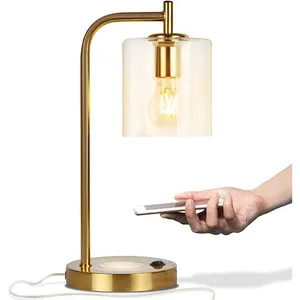 Industrielle Klarglas schirm Tisch lampe aus poliertem Messing mit USB-Schnell anschluss und 10-W-LED-Schreibtischlampe in QI-Qualität mit kabellosem Ladegerät