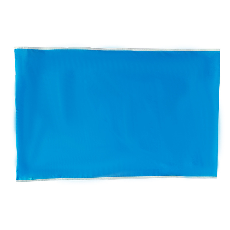 Bleu petite taille, moins de 160cm, relativement lisse.