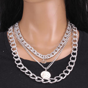 Collar de cadena de oro de varias capas con colgante de amor, diseño geométrico, joyería de moda para mujer - Product Image 2