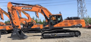 Excavadora Naranja Nueva de Alta Calidad de 45 Toneladas DX450, Máquina Hidráulica de Minería con Orugas Pesadas, Cucharón de 3m, Motor Hitachi de Gran Potencia - Product Image 4