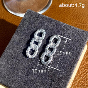 Orecchini a Perno Geometrici in Oro Bianco E3273 con Cristalli e Strass, Gioielli di Lusso da Donna per Feste - Product Image 6