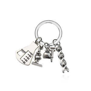 Llavero <span class=keywords><strong>de</strong></span> aleación con colgante <span class=keywords><strong>de</strong></span> joyería popular, diseño <span class=keywords><strong>de</strong></span> microscopio molecular químico, dispositivo experimental para estudiantes <span class=keywords><strong>de</strong></span> medicina, regalos <span class=keywords><strong>de</strong></span> química - Product Image 1