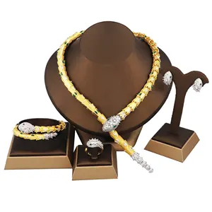 Set Perhiasan Merek Mewah Modis Ular 4 Buah, Perhiasan Ular Berlapis Emas 18K Zirconia Kubik