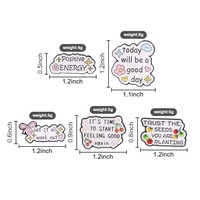 Set di cinque spille smaltate con affermazioni positive, graziose spille floreali con fiocco e citazioni motivazionali per decorare il zaino