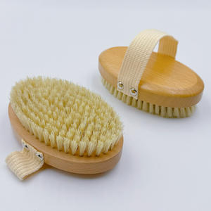 Cepillo de baño trasero para adultos de alta calidad, venta al por mayor, cerdas de jabalí, exfoliante corporal seco, madera de haya con limpiador corporal de forma ovalada de estilo Simple - Product Image 1