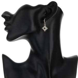 Parure de bijoux de luxe Pétale Rhombus, collier et boucles d'oreilles en zircon plaqué or 18 carats, tendance, inaltérable, pour mariée - Product Image 5