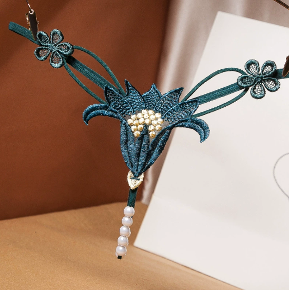 สีเขียวเข้ม