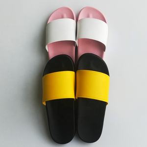 Ciabatte da <span class=keywords><strong>Donna</strong></span> all'Ingrosso in PU, Pantofole da Uomo in PU, Ciabatte in Schiuma PU Tinta Unita, <span class=keywords><strong>Infradito</strong></span> <span class=keywords><strong>Nere</strong></span> - Product Image 3