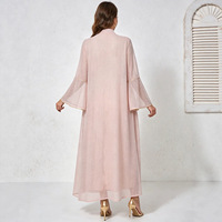 Robe longue élégante pour femme, col brodé perlé, style artisanal, luxe léger, mode, soirée, bal, coupe ample et fluide