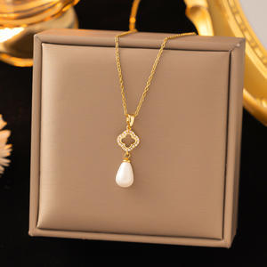 Nuevo Collar de Lujo para Mujer, Acero Inoxidable, Chapado en Oro de 18K, Imitación de Perla, Circonita, Trébol, Mariposa, Cadena de Eslabones, Regalos - Product Image 5