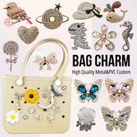 Accessoires de décoration personnalisés pour sacs : Strass, perles, chaînes métalliques, inserts pour sacs de plage et breloques pour sacs de plage scintillants pour l'été et le bord de mer