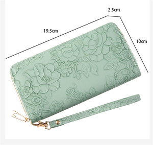 Vendita calda borsa pochette con cerniera in pelle sintetica in rilievo <span class=keywords><strong>porta</strong></span> <span class=keywords><strong>carte</strong></span> floreale lungo portafoglio <span class=keywords><strong>donna</strong></span> - Product Image 1