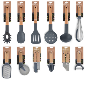 LINK LIFE Rueda de pizza clásica con hoja afilada para cortar cortezas, pasteles integrados en el protector de dedos para un agarre cómodo de seguridad - Product Image 6