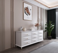 Commode à tiroirs en bois massif blanc de luxe léger, style moderne minimaliste, texture géométrique, avec poignées dorées
