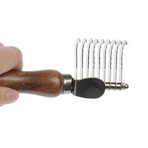 Dapat disesuaikan sisir rambut anjing simpul terbuka kayu sisir kecantikan desain seperti pisau Walnut untuk kucing persediaan hewan peliharaan bulu untuk membersihkan - Product Image 1