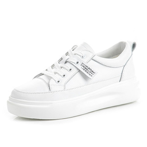 Nouvelles baskets décontractées en cuir véritable pour femme, couleur blanche, à semelle épaisse et design plat, idéales pour l'extérieur en été 2025 - Product Image 5